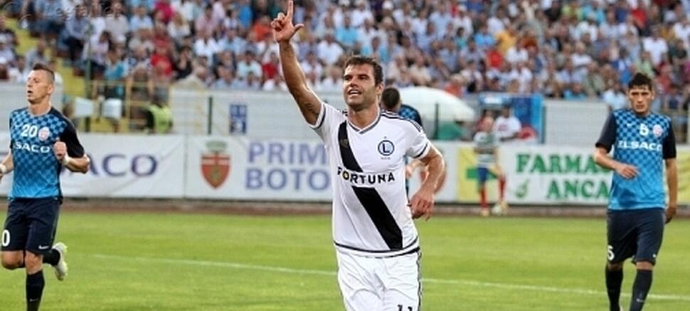 News: Nemanja Nikolić piłkarzem lipca