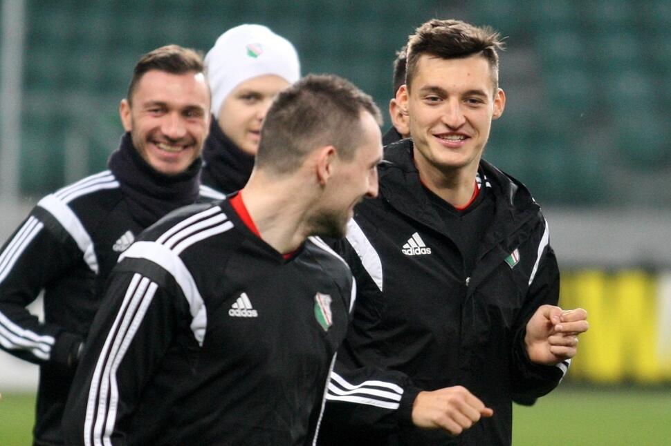 News: Piłkarze Legii i Ajaksu trenowali przy Łazienkowskiej