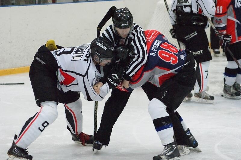 News: Hokej: Legioniści przełożyli pierwsze mecze