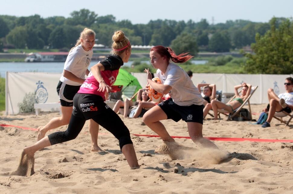 News: Rugby: Legia zdominowała turniej rugby na plaży