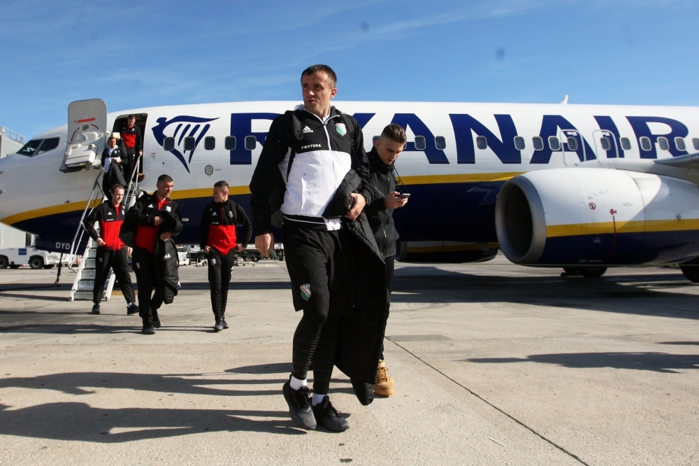 News: Piłkarze Legii dolecieli do Hiszpanii