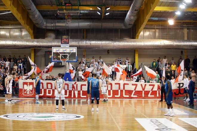 Koszykówka: Polski Cukier za mocny dla Legii