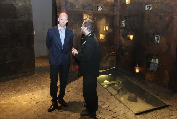 Henning Berg zwiedził Muzeum Powstania Warszawskiego