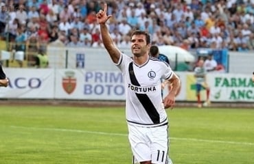 News: Nemanja Nikolić piłkarzem lipca