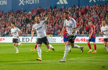 Rafał Augustyniak Tomas Pekhart Raków Częstochowa - Legia Warszawa 1:1