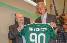 Lucjan Brychczy Dariusz Mioduski 90. urodziny Lucjana Brychczego