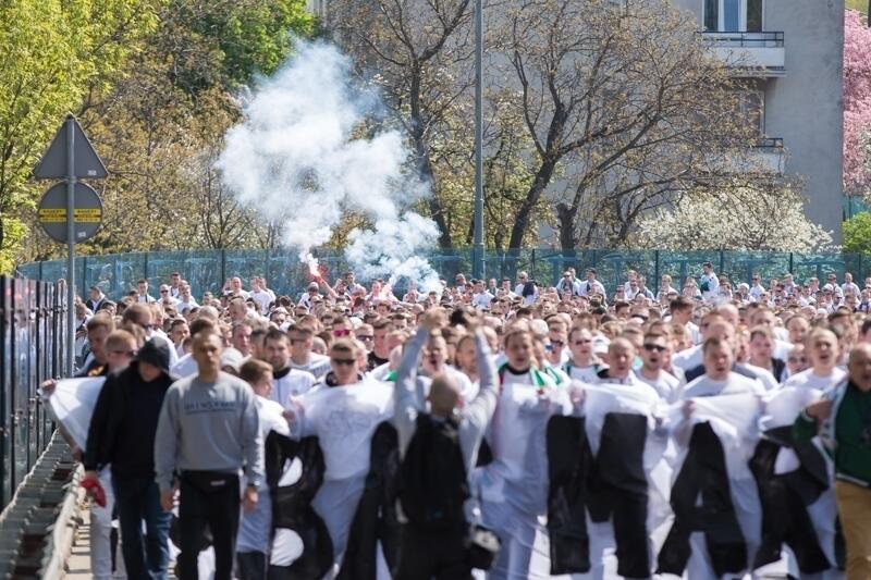 News: Przemarsz kibiców Legii na finał Pucharu Polski