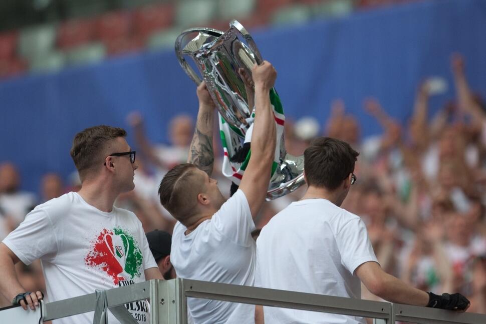 News: Fotoreportaże z przemarszu kibiców i meczu finałowego Pucharu Polski