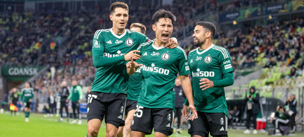 Bartosz Kapustka Ryoya Morishita radość Lechia Gdańsk - Legia Warszawa 0:2