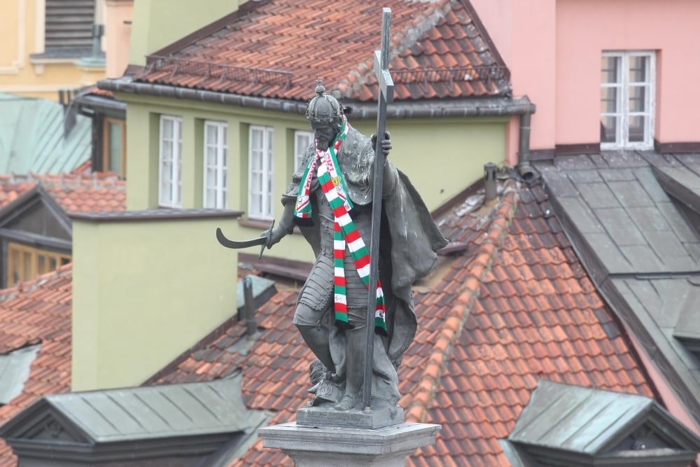 News: Zygmunt III Waza przyozdobiony w barwy Legii