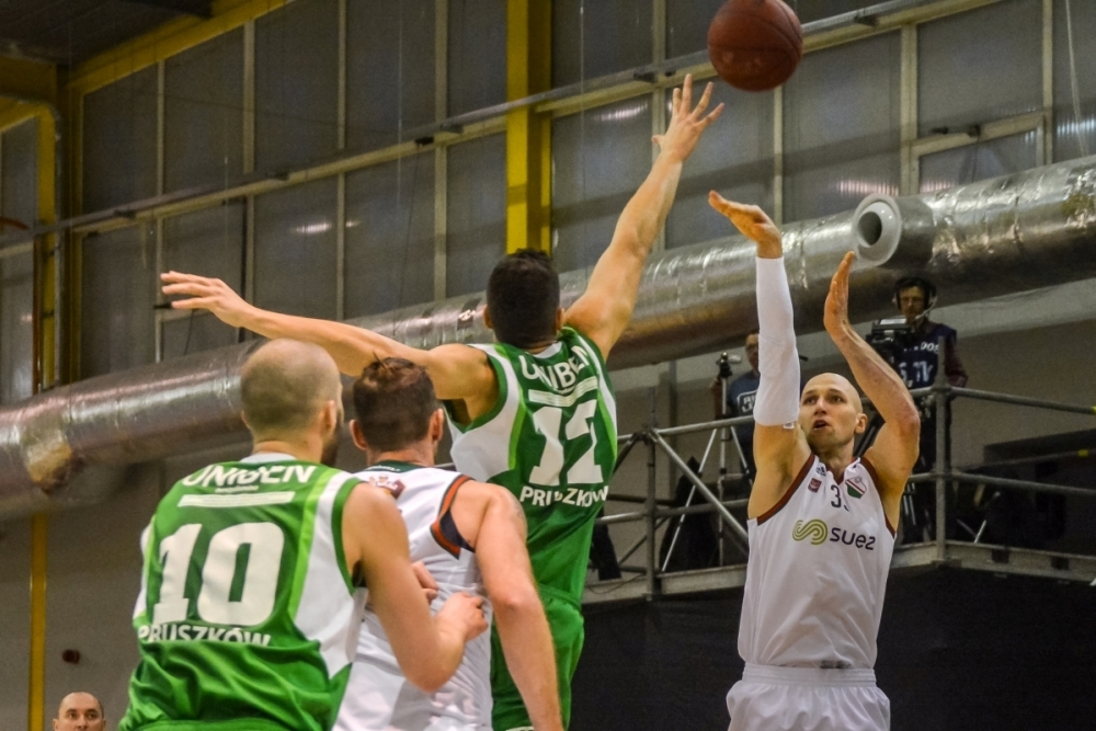 News: Koszykówka: Wygrana w derbach Mazowsza