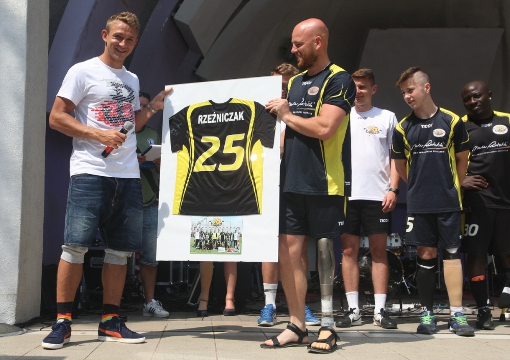 News: Rzeźniczak i Jurkowski wspierają AMP Futbol