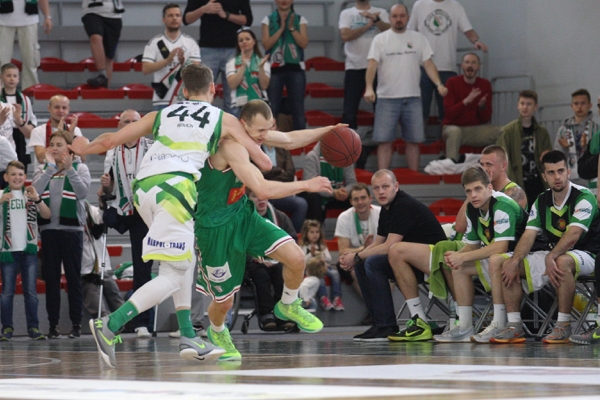 Koszykówka: O awansie zdecyduje mecz w Krośnie