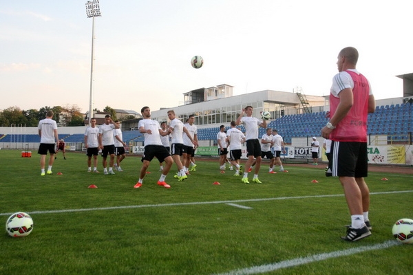 Piłkarze Legii trenowali na stadionie FC Botosani