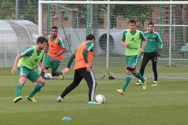 Legia już trenuje przed Wisłą, Sa ćwiczył z zespołem