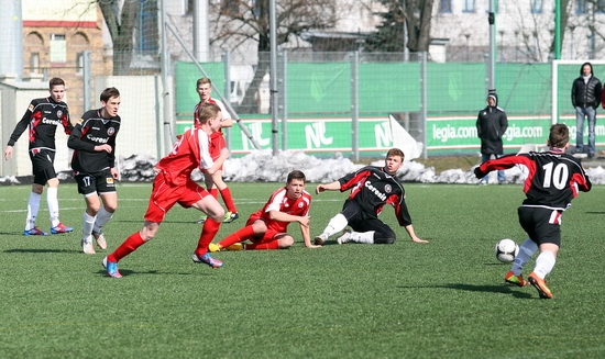 Osłabieni juniorzy młodsi ulegli Polonii 1:2...