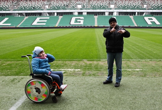 Mała Ewa poznała piłkarzy Legii, zwiedziła stadion