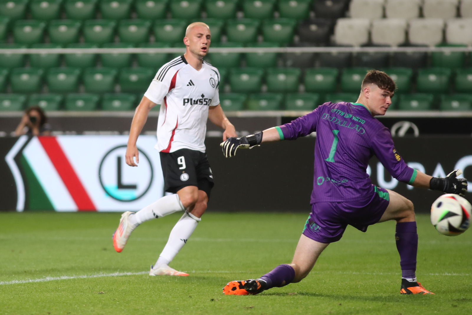 Legia Warszawa - Caernarfon Town 6:0