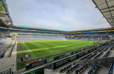 stadion Brondby Piłkarze Legii trenowali na stadionie Broendby